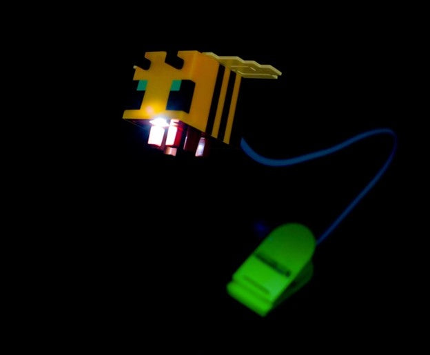 Minecraft Yellow Bee Battery-Powered Reading Light With Clip and Adjustable Arm | Night Light Mood Lamp For Books and Kindles, Home Decor Room Essentials | Video Game Gifts And Collectibles